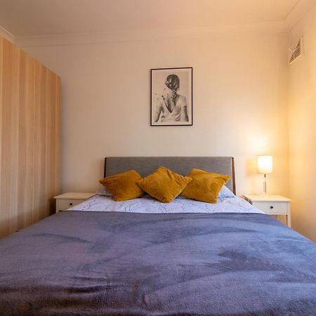 Stylish And Well Equipped Flat In Stockwell Appartement Londen Buitenkant foto