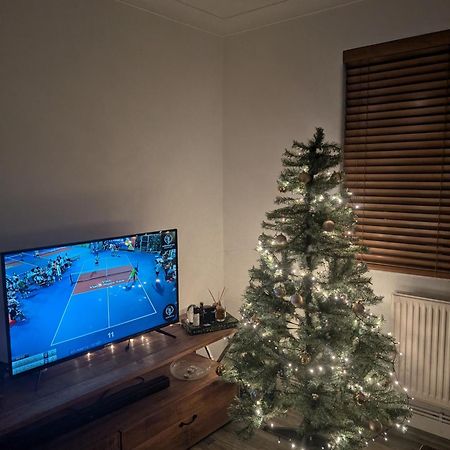 Stylish And Well Equipped Flat In Stockwell Appartement Londen Buitenkant foto