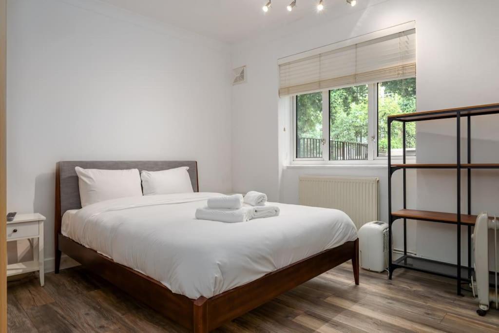 Stylish And Well Equipped Flat In Stockwell Appartement Londen Buitenkant foto