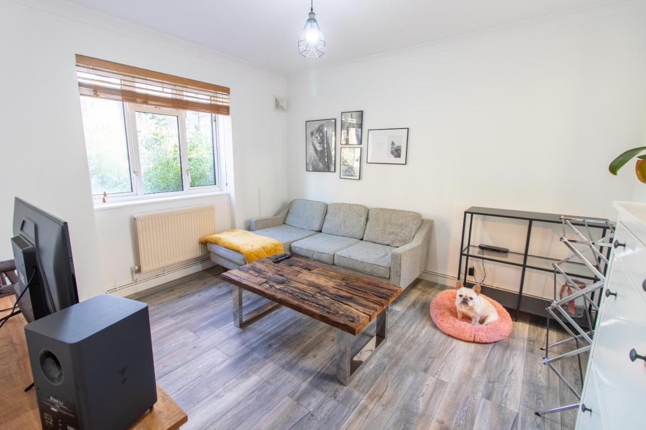 Stylish And Well Equipped Flat In Stockwell Appartement Londen Buitenkant foto
